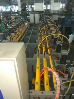 Hệ thống máy dập - Công Ty TNHH Sản Xuất Nhật Lợi